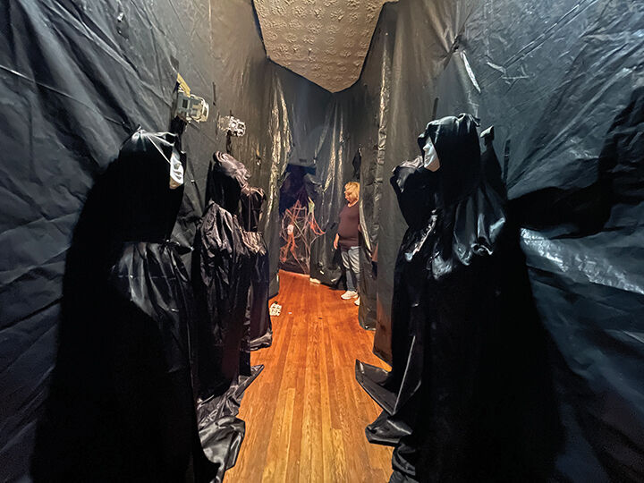 10-13 Haunted House 1.jpg